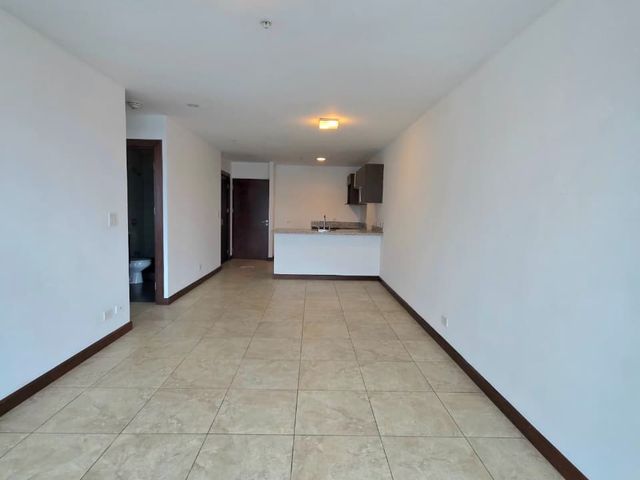 Torres de Paseo Colón | Piso 18 | Vista Panorámica | 2 Habitaciones — photo 9 of 16