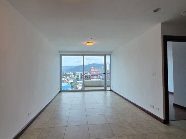 Torres de Paseo Colón | Piso 18 | Vista Panorámica | 2 Habitaciones — photo 11 of 16