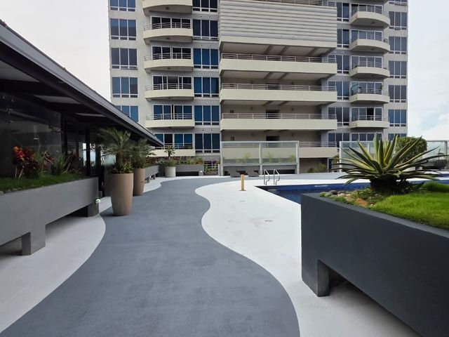 Torres de Paseo Colón | Piso 18 | Vista Panorámica | 2 Habitaciones — photo 16 of 16