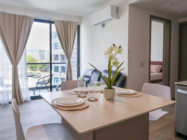 Venta de apartamento totalmente amueblado en Condominio Núcleo Sabana — photo 1 of 15