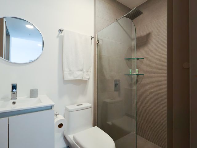 Venta de apartamento totalmente amueblado en Condominio Núcleo Sabana — photo 2 of 15