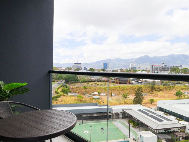 Venta de apartamento totalmente amueblado en Condominio Núcleo Sabana — photo 6 of 15