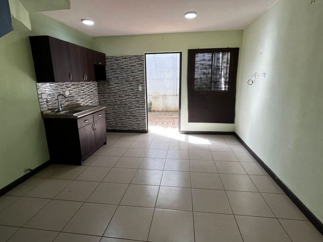 Casa en condominio — photo 4 of 5