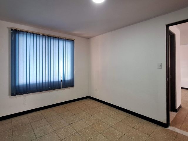 VENTA Casa de un piso con 2 habitaciones — photo 3 of 26