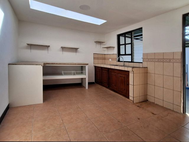 VENTA Casa de un piso con 2 habitaciones — photo 9 of 26