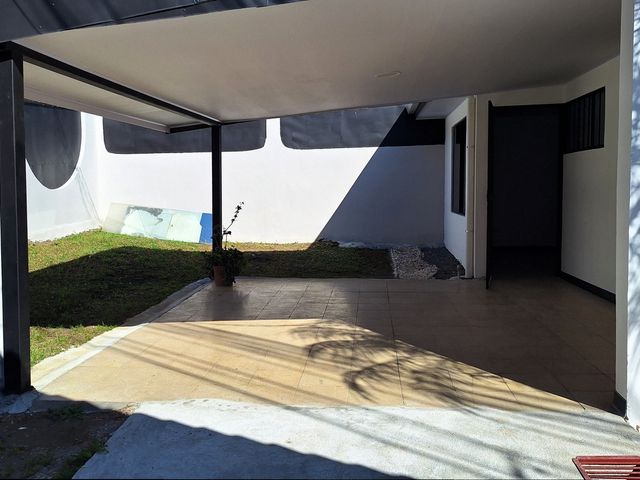 VENTA Casa de un piso con 2 habitaciones — photo 16 of 26