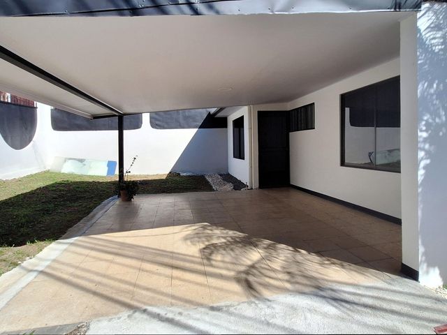 VENTA Casa de un piso con 2 habitaciones — photo 24 of 26