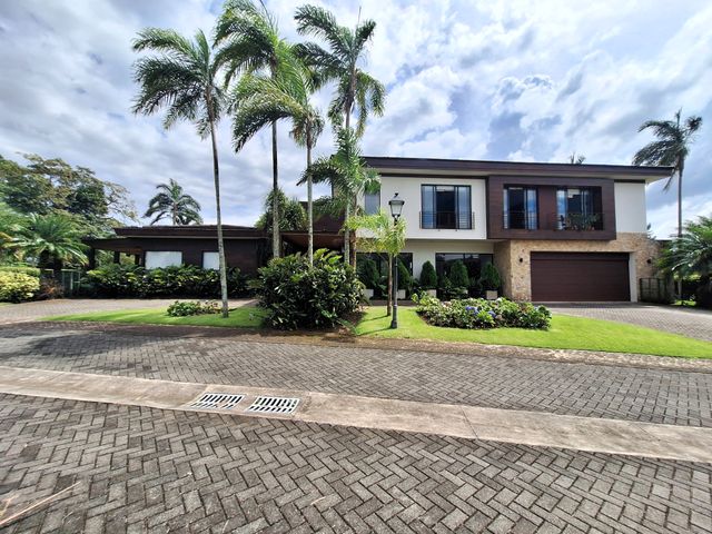 VENTA Magnífica residencia en Ciudad Hacienda Los Reyes — photo 1 of 15