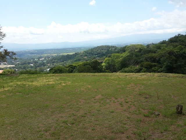 VENTA Gran lote en condominio en Ciudad Colón — photo 2 of 14