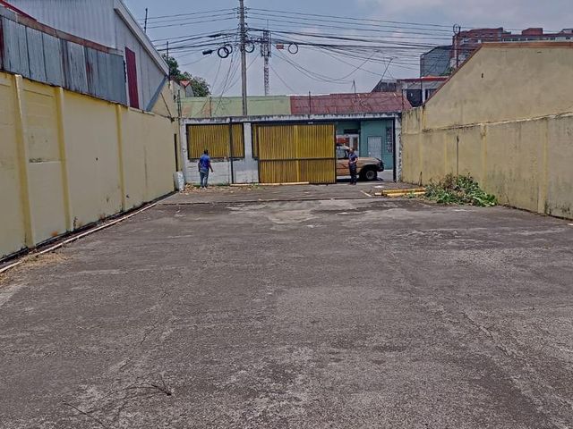 VENTA Lote cerrado y cementado en Mata Redonda — photo 1 of 7