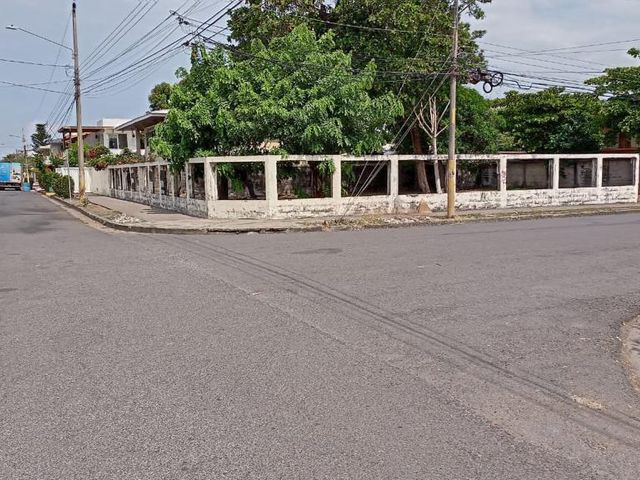 ULTIMO PRECIO Lote frente al mar, Paseo de los Turistas, Puntarenas — photo 10 of 20
