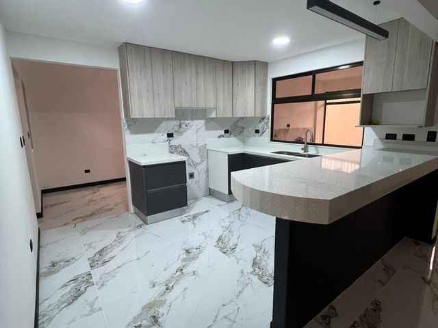 Alajuela Centro Baviera — photo 10 of 26