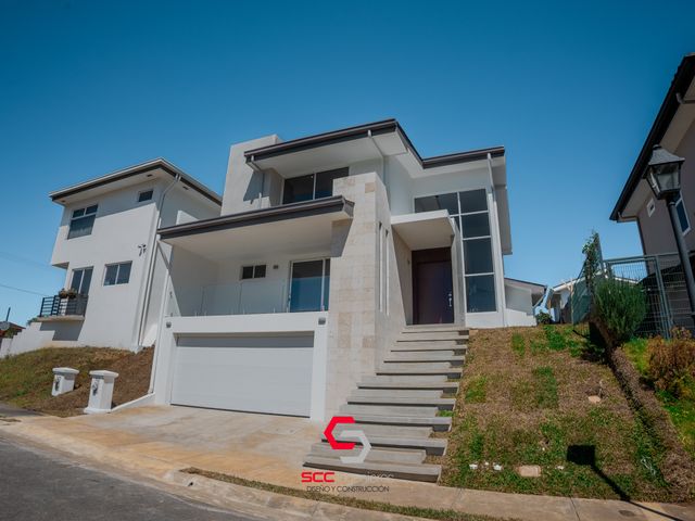 Condominio Tierras del Este Casa 201 — photo 1 of 5