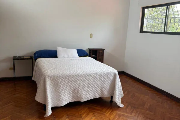 Exclusiva Residencia de Dos Niveles en Rohrmoser, San José Province, San José, Rohrmoser, Costa Rica — photo 3 of 5