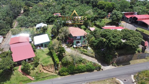 LARGE PROPERTY WITH 3 HOMES IN SARCHÍ, Alajuela Province, Sarchi, Costa Rica — photo 3 of 5