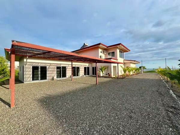 Residencia Contemporánea de 6 Dormitorios en Playa Hermosa, Puntarenas Province, Playa Hermosa, Costa Rica — foto 1 de 5