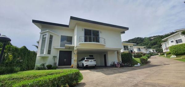 Jaboncillos de Escazu Casa Familiar de Lujo, San José Province, Escazu, Costa Rica — photo 1 of 5