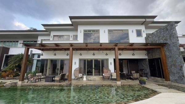Residencia de Ultra-Lujo en Santa Ana con Vistas Panorámicas – 1,500 m2, Villa Real Pozos, San José Province, Santa Ana, Ecoresidencial Villa Real, Costa Rica — photo 1 of 5