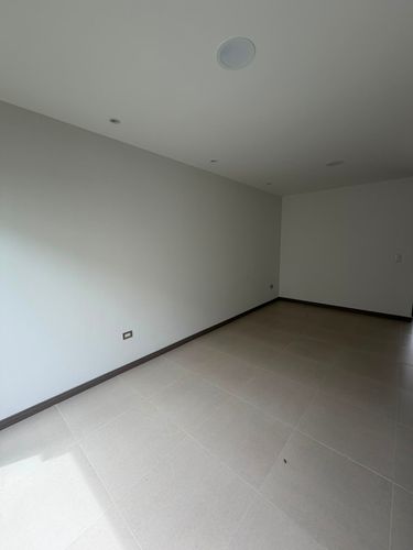 Moderna Casa de 2 Niveles en Alquiler | La Guácima de Alajuela, Alajuela Province, La Guácima, Costa Rica — photo 2 of 5