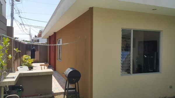 Casa vendo o cambio, Verolis Avenida 1, Heredia, San Francisco, Esmeralda, Costa Rica — foto 1 de 5