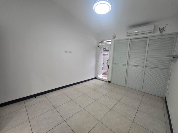 VENTA DE CASA EN CONDOMINIO TERRAZAS DEL NORTE, SAN RAFAEL, ALAJUELA, Condominio Terrazas del Norte, Calle Los Portones, Alajuela Province, San Rafael, Costa Rica — photo 4 of 5