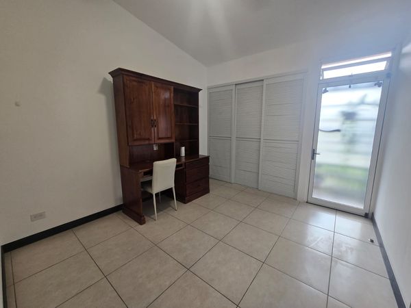 VENTA DE CASA EN CONDOMINIO TERRAZAS DEL NORTE, SAN RAFAEL, ALAJUELA, Condominio Terrazas del Norte, Calle Los Portones, Alajuela Province, San Rafael, Costa Rica — photo 3 of 5