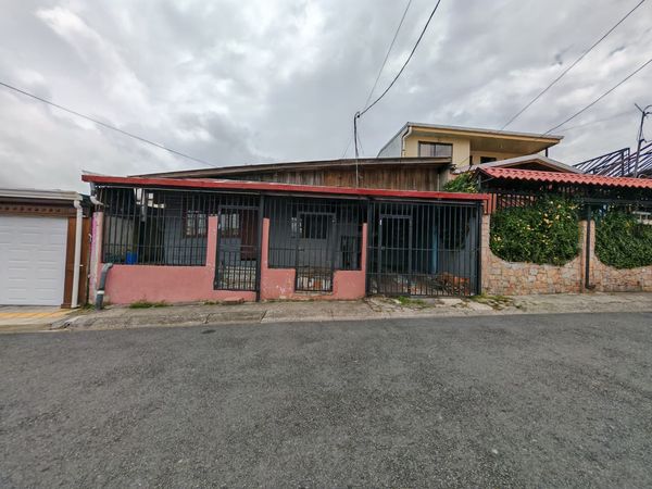 Venta de lote de 260 m2 ideal para construir apartamentos en San Antonio de Coronado, Patalillo, San José Province, Vásquez de Coronado, Costa Rica — photo 1 of 5