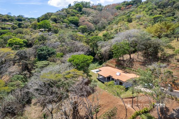 21333 - Contemporary Valley View One-Story House with Large Terrace, Alajuela Province, Jesús, Sabana Larga, Costa Rica — photo 5 of 5