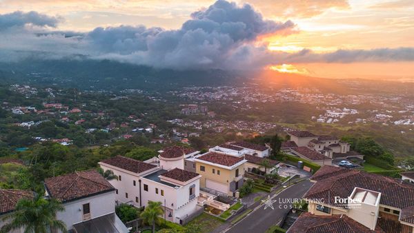 21350 - Luxury home, Cerro Real with private pool and four bedrooms, Cerro Real, San José Province, San Rafael de Escazú, Costa Rica — photo 5 of 5