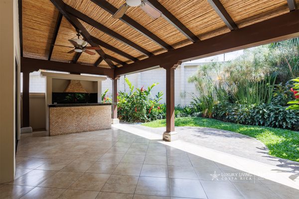 20843 - House in Cerro Alto for rent with private pool, Condo Cerro Alto, San José Province, San Rafael de Escazú, Guachipelin, Costa Rica — photo 4 of 5