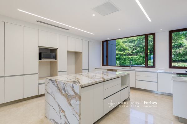 19245 - Spacious luxury apartment for rent or sale in Monteplata, Condominio Monte Plata, San José Province, San Rafael de Escazú, Costa Rica — photo 3 of 5
