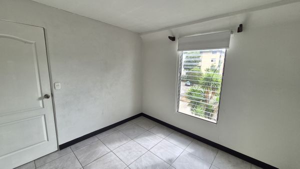Apartamento en Venta Curridabat centro, Curridabat, San José, Costa Rica — foto 2 de 5