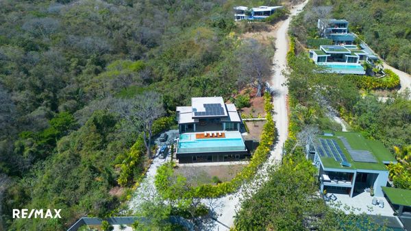 Stunning Modern Home in Black Beauty Community, Guanacaste Province, Ostional, Costa Rica — foto 3 de 5
