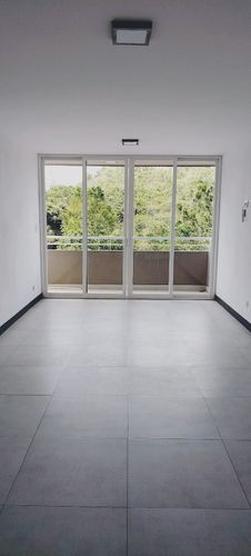 se alquila apartamento en condominio Montealto en tercer piso, al este — photo 1 of 5