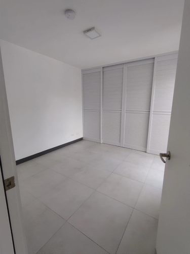 se alquila apartamento en condominio Montealto en tercer piso, al este — photo 2 of 5