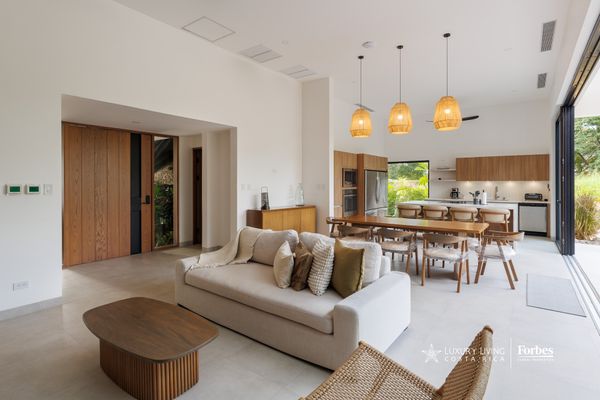 20651 - Luxury house, 4 bedrooms, pool and terrace facing golf course, Reserva Conchal Golf Course, Reserva Conchal, Guanacaste Province, Brasilito, Costa Rica — foto 1 de 5