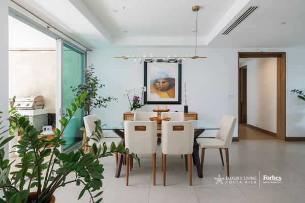 21403 - Furnished apartment, renovated and available for immediate delivery, Central Park, San José Province, San Rafael de Escazú, Costa Rica — photo 3 of 5