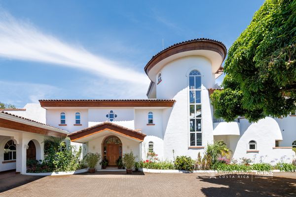 21404 - Luxury Residence in the Central Valley Mountain Range in Santa Bárbara, Heredia, Santo Domingo, Heredia Province, Cantón de Santo Domingo, Costa Rica — photo 2 of 5