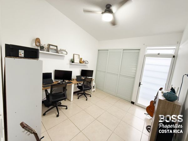 Casa de 2 Habitaciones a la Venta en Condoninio Terrazas del Norte, San Rafael de Alajuela, Condominio Terrazas del Norte, Calle Los Portones, Alajuela Province, San Rafael, Costa Rica — photo 3 of 5