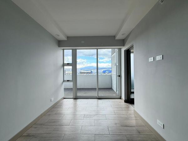 APARTAMENTO EN ALQUILER BE CARIARI UN DORMITORIO CON PARQUEO, Condominio Be Cariari, Heredia Province, Heredia, Costa Rica — photo 2 of 5