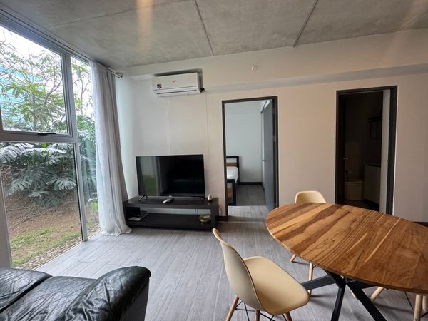 Apartamento amueblado de dos dormitorios y parqueo en Secret Sabana, SECRT Sabana, San José Province, San José, Morenos, Costa Rica — photo 1 of 5