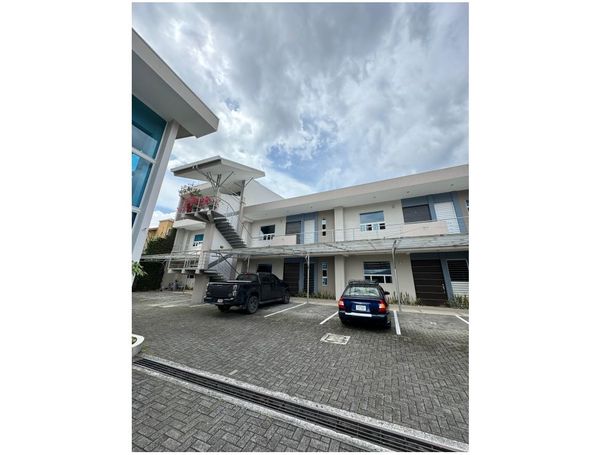 OPORTUNIDAD DE INVERSIÓN Apartamento en venta, Guayabos Curridabat, San José Province, Granadilla, Guayabos, Costa Rica — photo 1 of 5