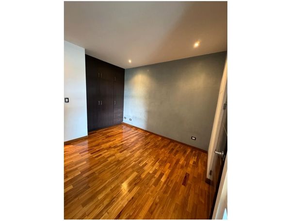 OPORTUNIDAD DE INVERSIÓN Apartamento en venta, Guayabos Curridabat, San José Province, Granadilla, Guayabos, Costa Rica — photo 2 of 5