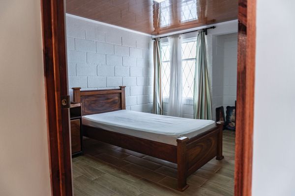 Casa Remodelada en Venta en San Francisco de Dos Ríos, Calle 25, San José, San José, Costa Rica — photo 2 of 5