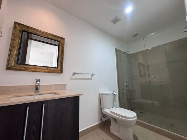 Apartamento FULL AMOBLADO en Distrito 4, Escazú, Distrito Cuatro Residencias, San José Province, San Rafael de Escazú, Guachipelin, Costa Rica — photo 5 of 5