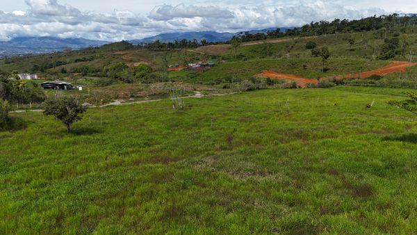 Luxury Lot for Sale in Santa Elena, Nature, Privacy, and Excellent Location, Santa Elena, General Viejo. — foto 3 de 4