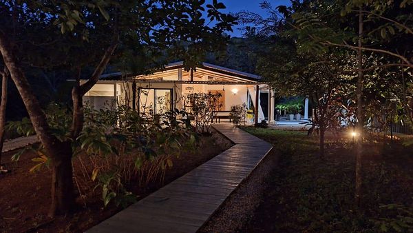V-Camaron, 66J3+JJ Provincia de Guanacaste, Santa Cruz, Costa Rica — foto 1 de 5