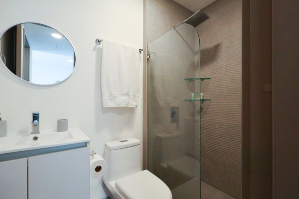 Venta de apartamento totalmente amueblado en Condominio Núcleo Sabana, Calle 46, San José, San José, Costa Rica — foto 2 de 4