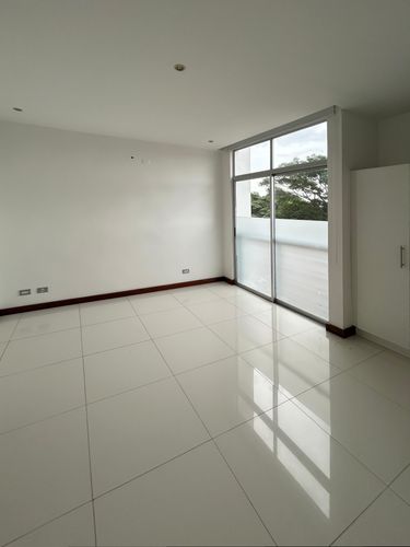 ALQUILER Apartamento amueblado en Río Oro, San José, Costa Rica — foto 3 de 5