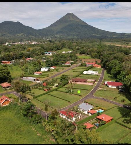 VENTA Lote con vista al volcán, condominio en La Fortuna, Condominio el Trapiche, Alajuela Province, Alajuela, Higuerones, Costa Rica — photo 1 of 5